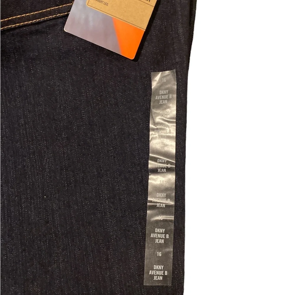 NWT DKNY Avenue B Jean size 16